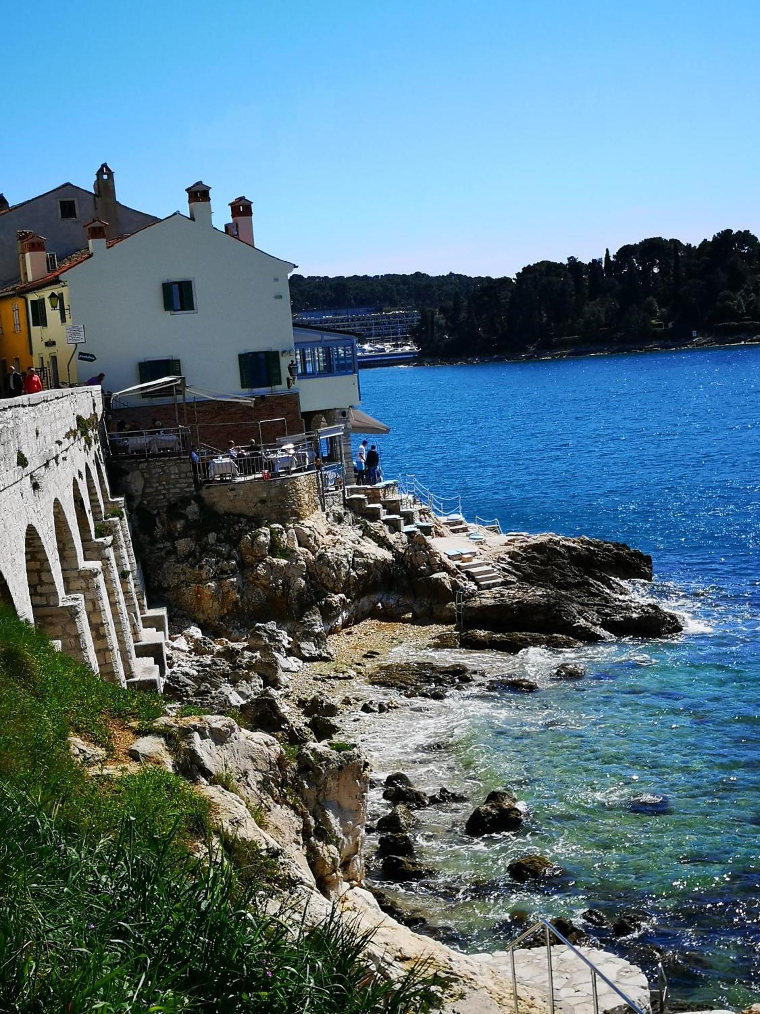 Apartment Michaela 4-Sterne & Parking Rovinj Exterior photo