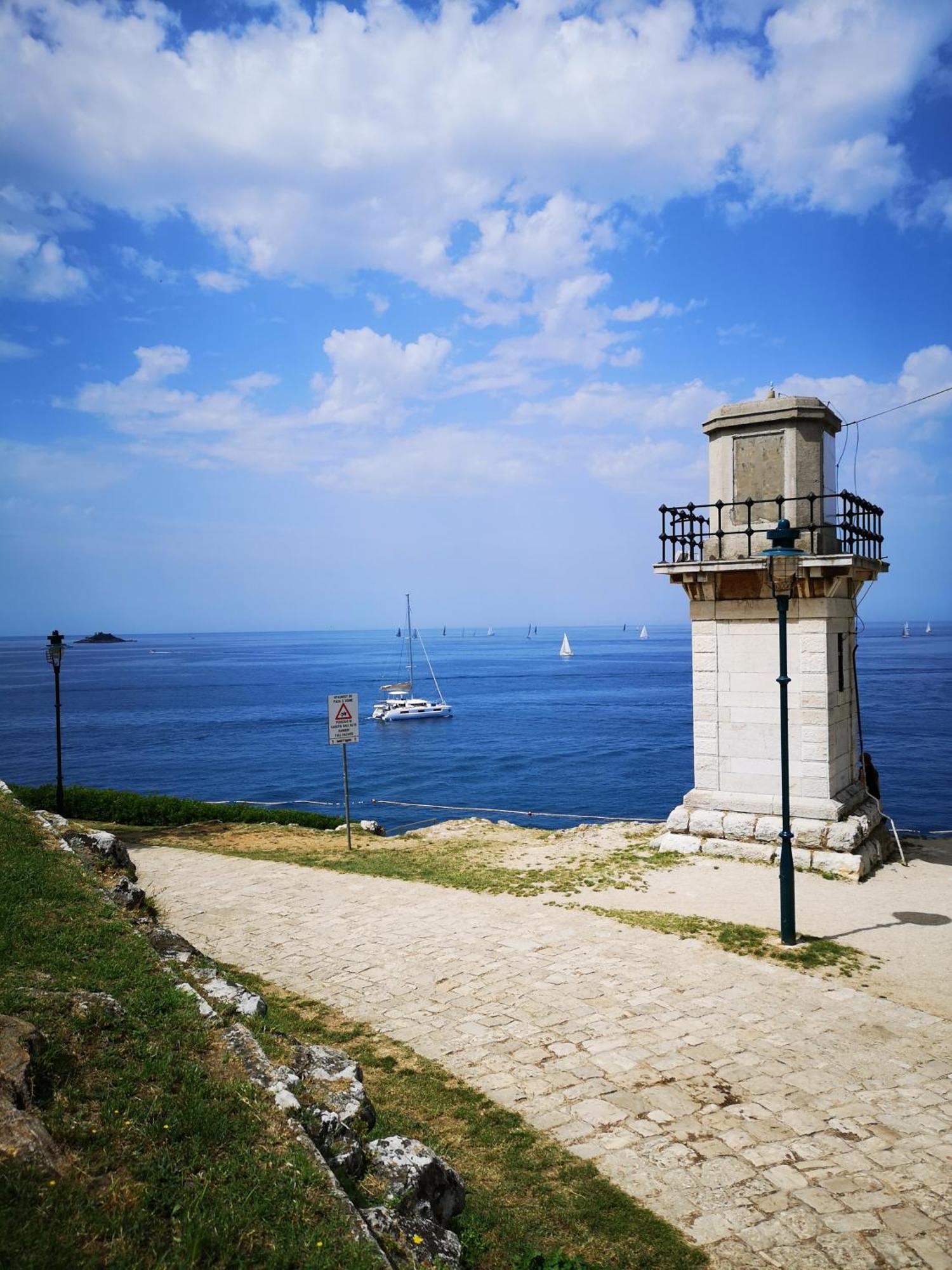 Apartment Michaela 4-Sterne & Parking Rovinj Exterior photo