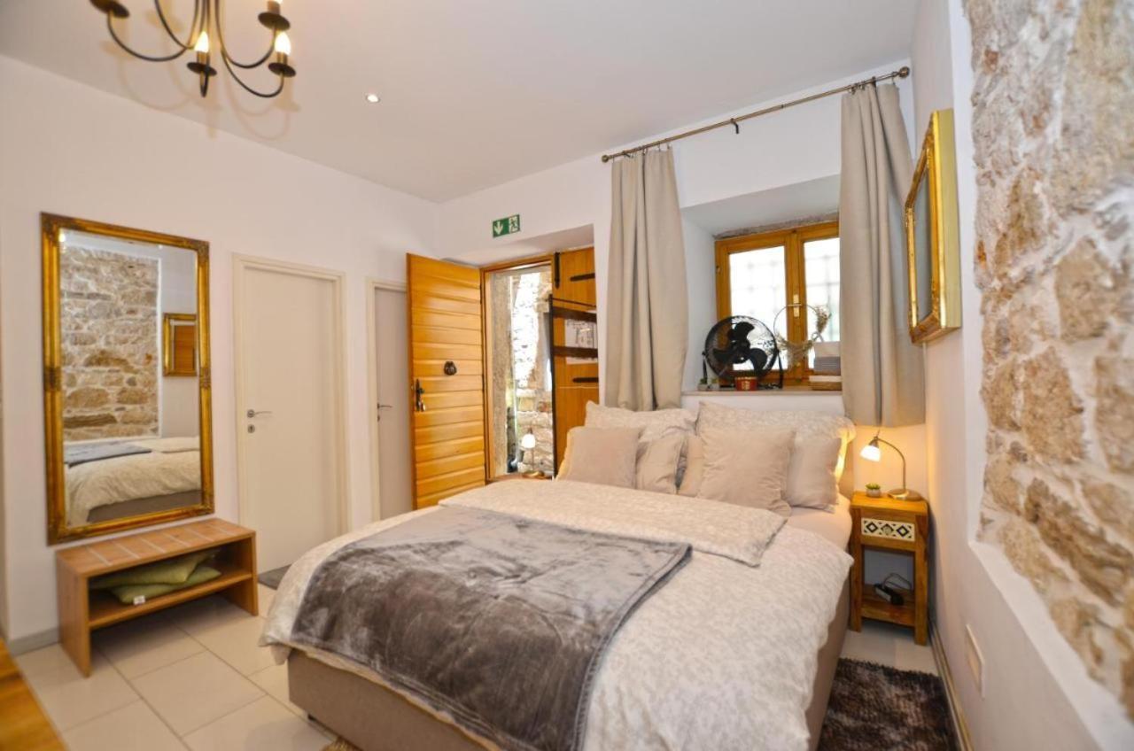 Apartment Michaela 4-Sterne & Parking Rovinj Exterior photo